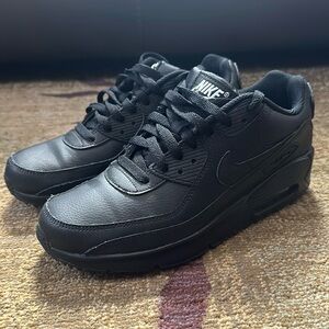 Big Kids Nike Air Max 90 - Size 5.5 | Black